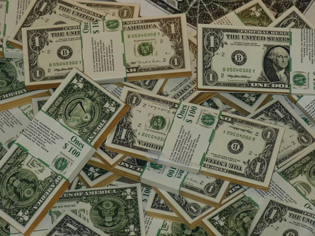 Tensões globais impulsionam o Dólar: análise do impacto das tensões no Oriente Médio e da política de juros dos EUA