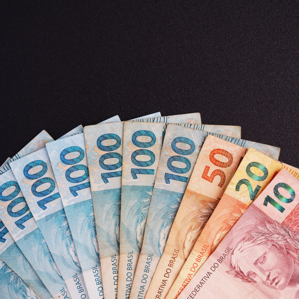 Desvalorização do Real: Brasil enfrenta crise cambial em 2024