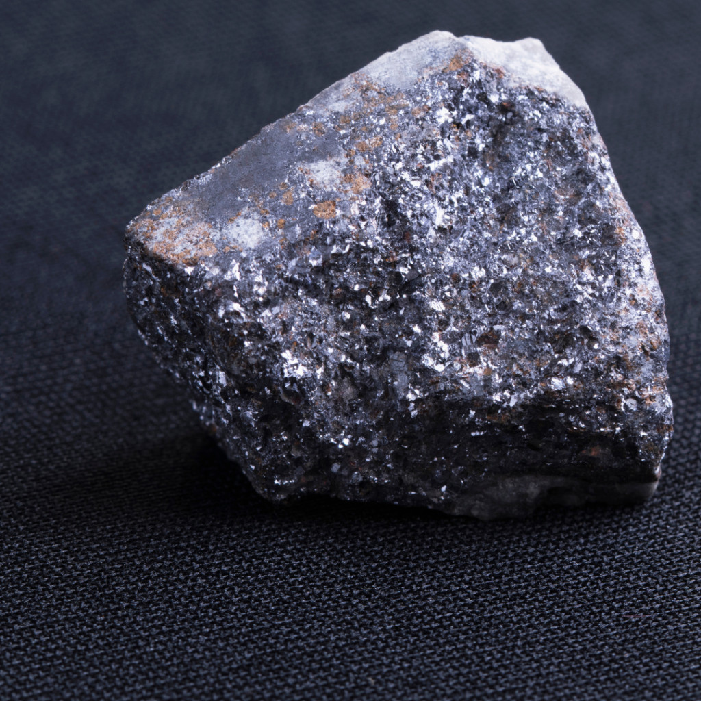 Minério de Ferro: Perspectivas e Tensões entre EUA e China Moldam o Mercado Global da Commodity